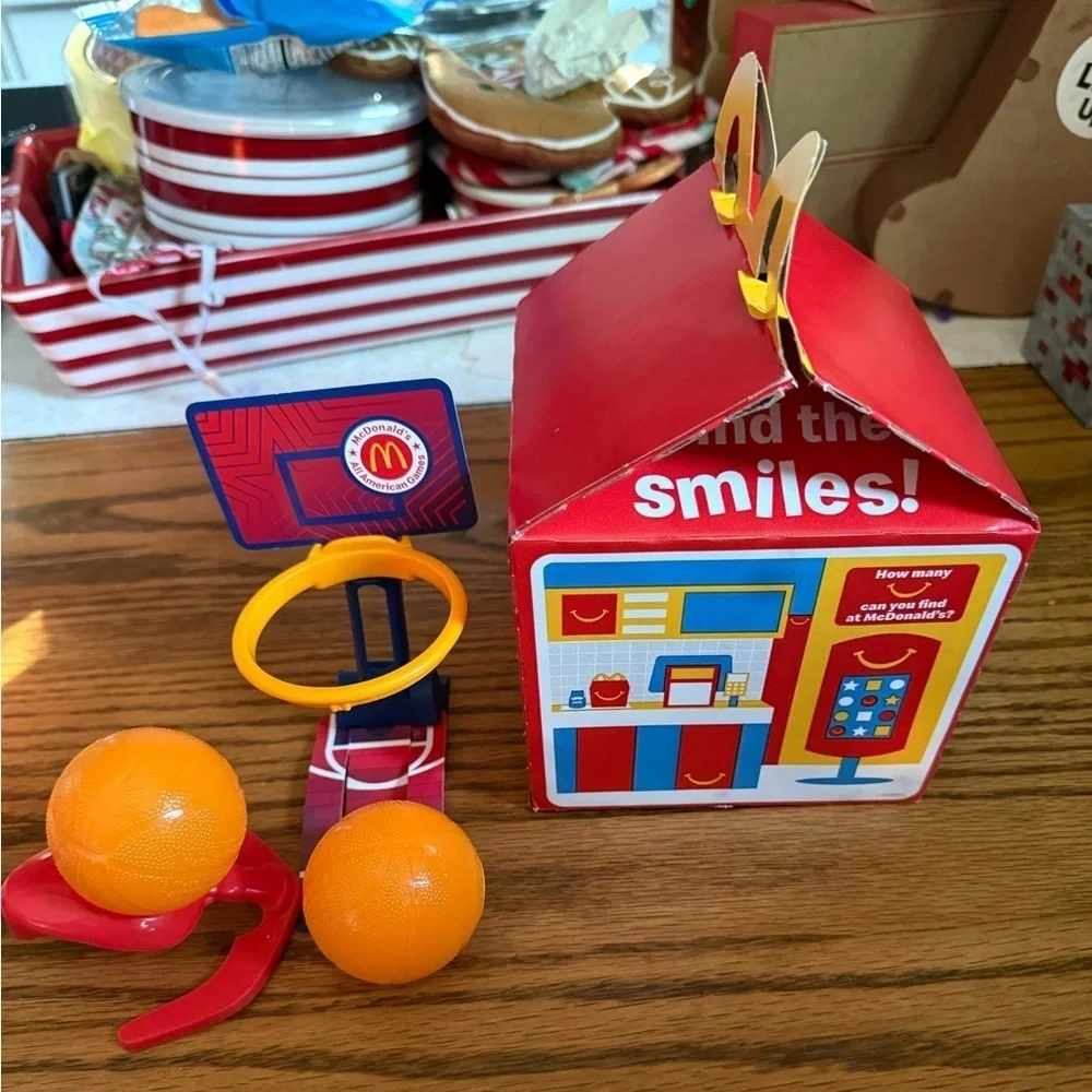McDonald's Red and Orange Puzzle & Game Set